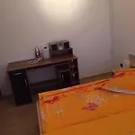 アパート Mane *
