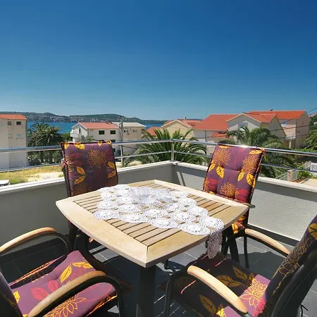 Mane トロギール