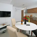 Mane * טרוגיר
